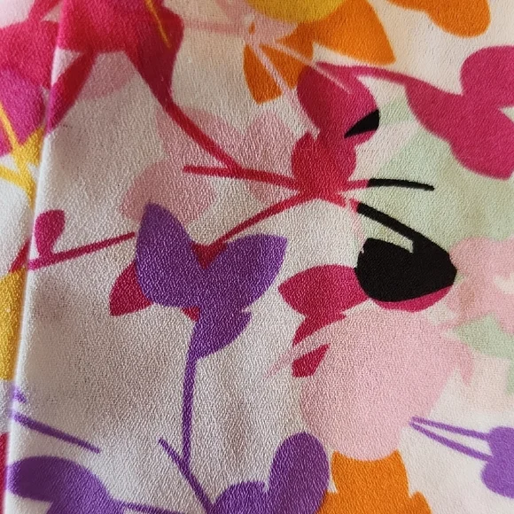 W5 Multicolor Floral Blouse - Picture 10 of 10